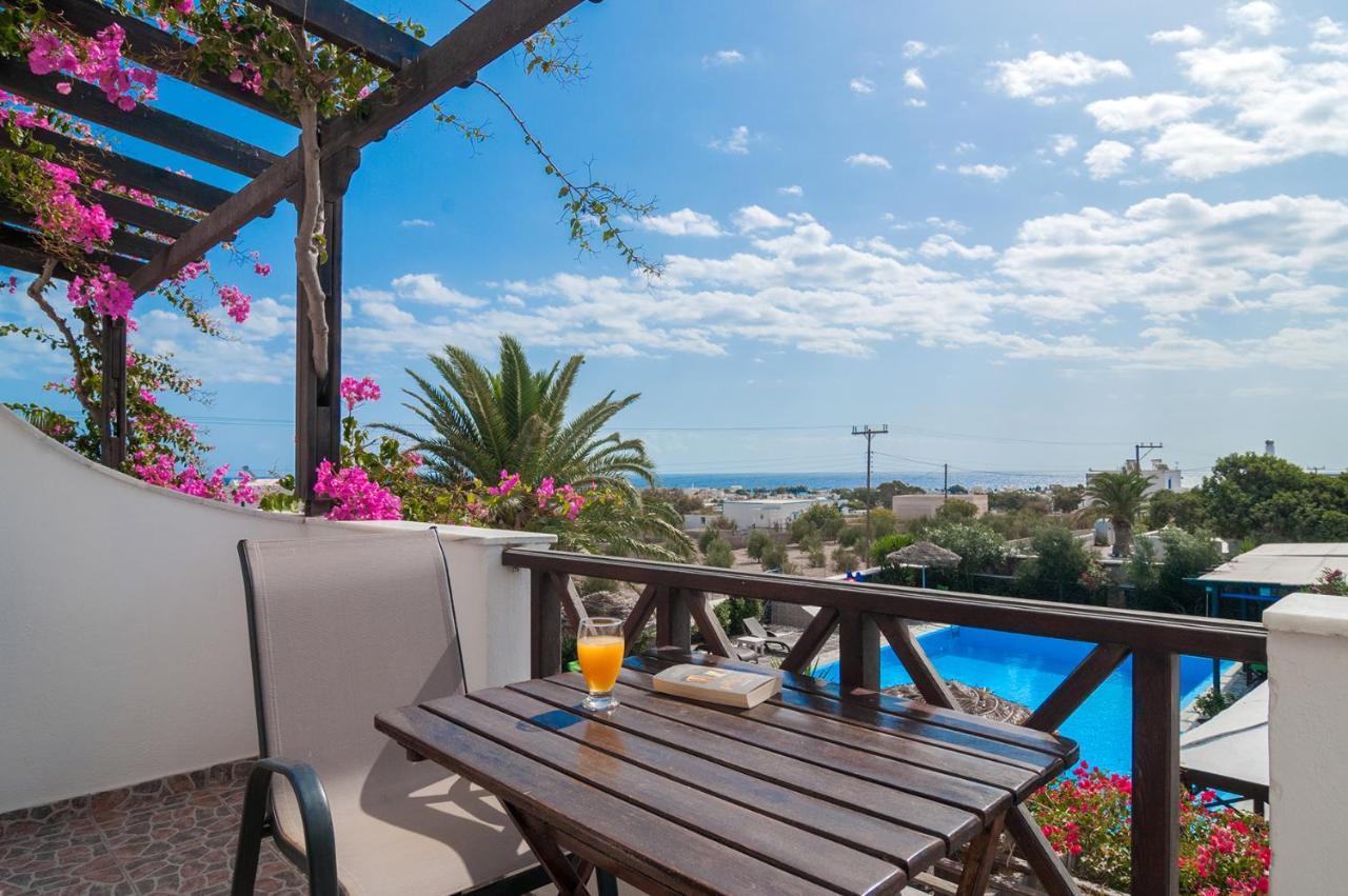 Holiday Beach Resort Santorini Перисса Экстерьер фото