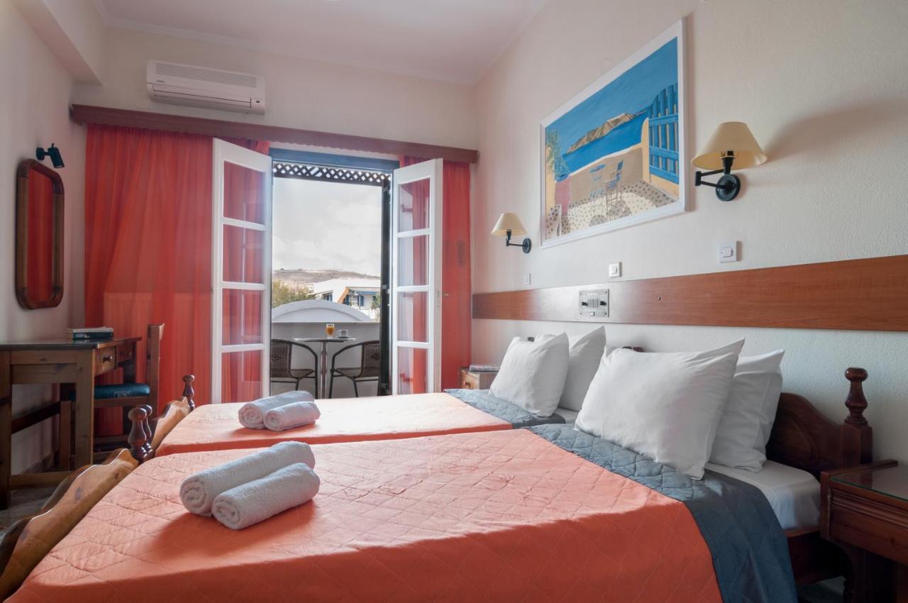 Holiday Beach Resort Santorini Перисса Экстерьер фото