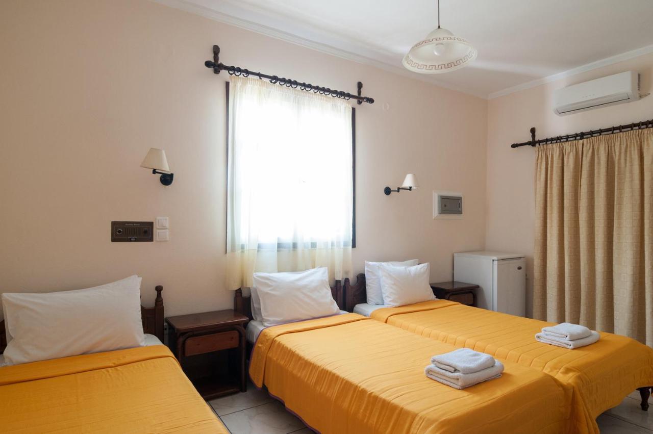 Holiday Beach Resort Santorini Перисса Экстерьер фото
