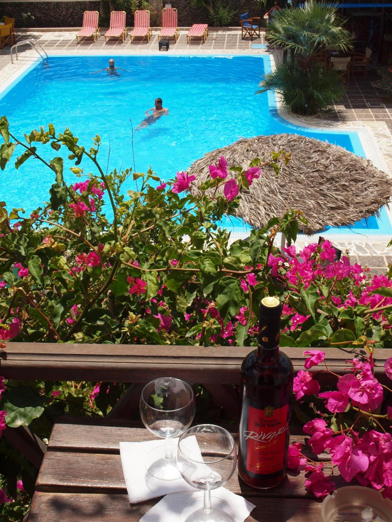 Holiday Beach Resort Santorini Перисса Экстерьер фото